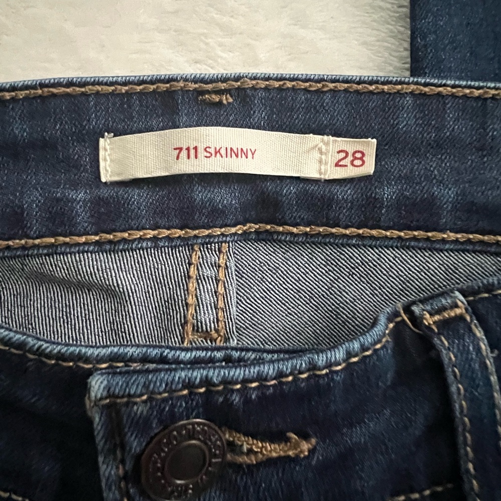 Levi's Blue 711 Skinny Jeans with Modern Stretch Fit, Size 28 - Picture 4 of 11
